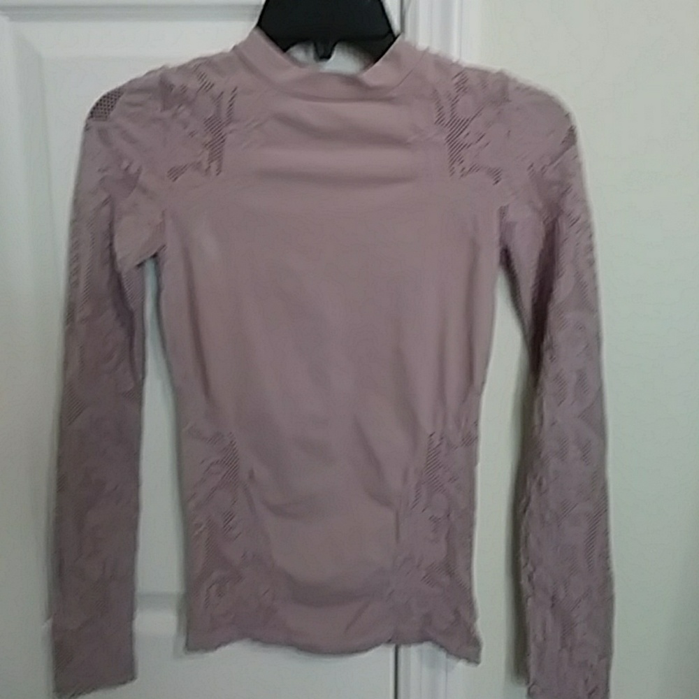 Bebe maive lace shirt